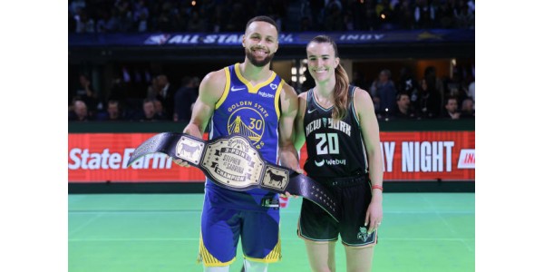 Stephen Curry gana el primer cinturón de la NBA All-Star Three-Point-Century Battle Stephen Curry gana el primer cinturón de la NBA All-Star Three-Point-Century Battle